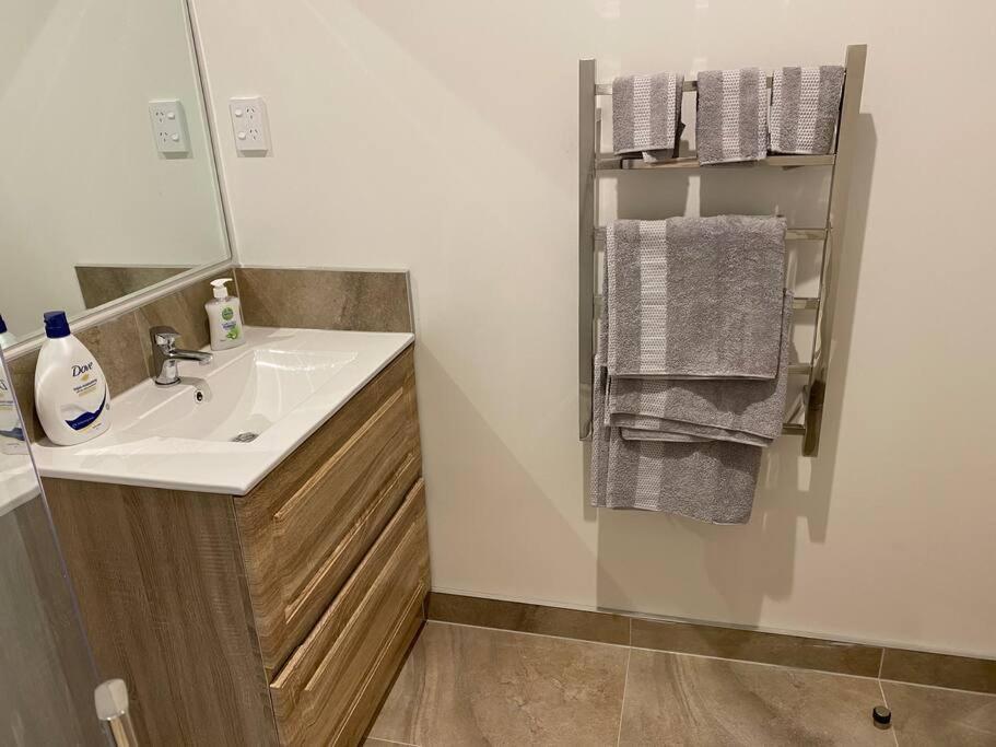 Otahuhu Town Centre Brand New Apartment 8B Auckland Exteriér fotografie